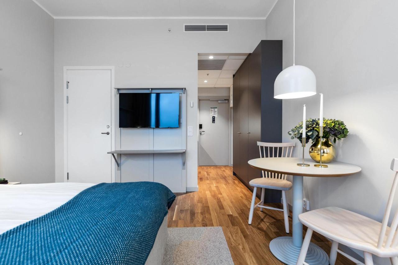Biz Apartment Bromma 스톡홀름 외부 사진 A room at the hotel