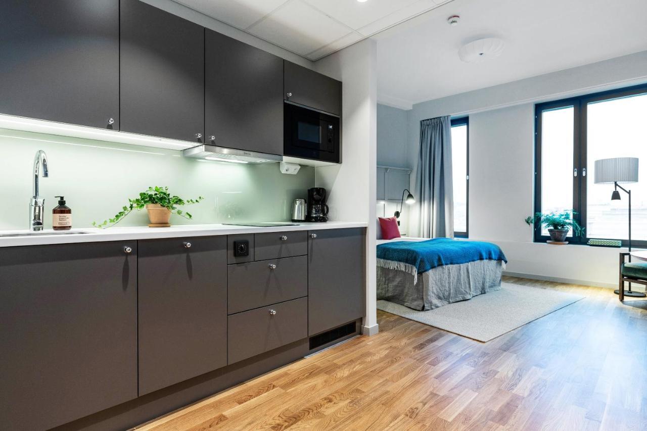 Biz Apartment Bromma 스톡홀름 외부 사진 A studio apartment in Stockholm, Sweden